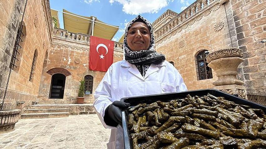 Mardin'de asırlık taş konak gastronomi merkezine dönüştü: 250 kadının emeği dünya pazarına sunuluyor!