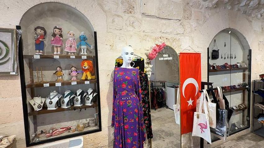 Mardin'de asırlık taş konak gastronomi merkezine dönüştü: 250 kadının emeği dünya pazarına sunuluyor!