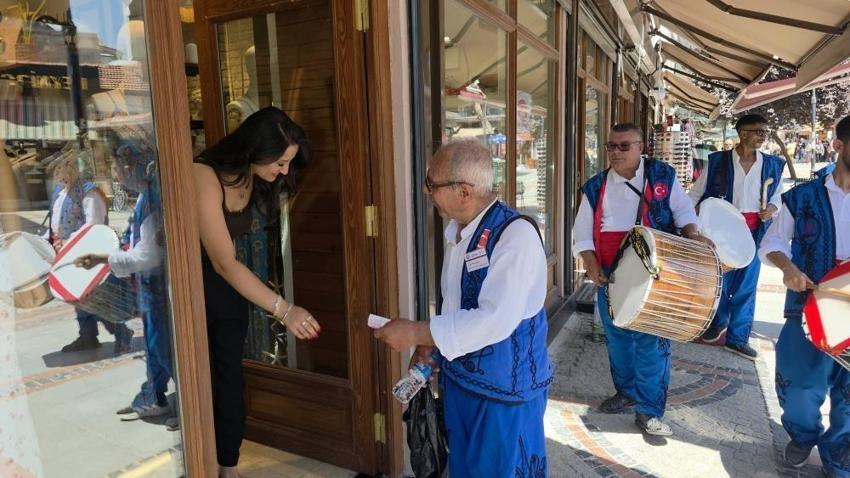 665'inci Kırkpınar'a davet: Edirne'de davul zurna ekibi sokaklara çıktı