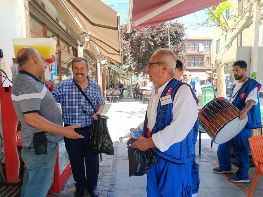 665'inci Kırkpınar'a davet: Edirne'de davul zurna ekibi sokaklara çıktı