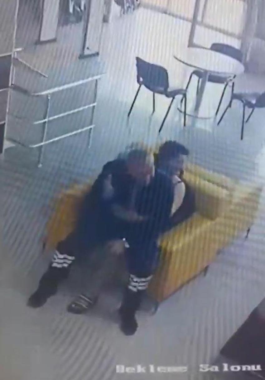 Eskişehir'de personeli darbeden hastane müdürü açığa alındı! Kan donduran görüntüler kamerada