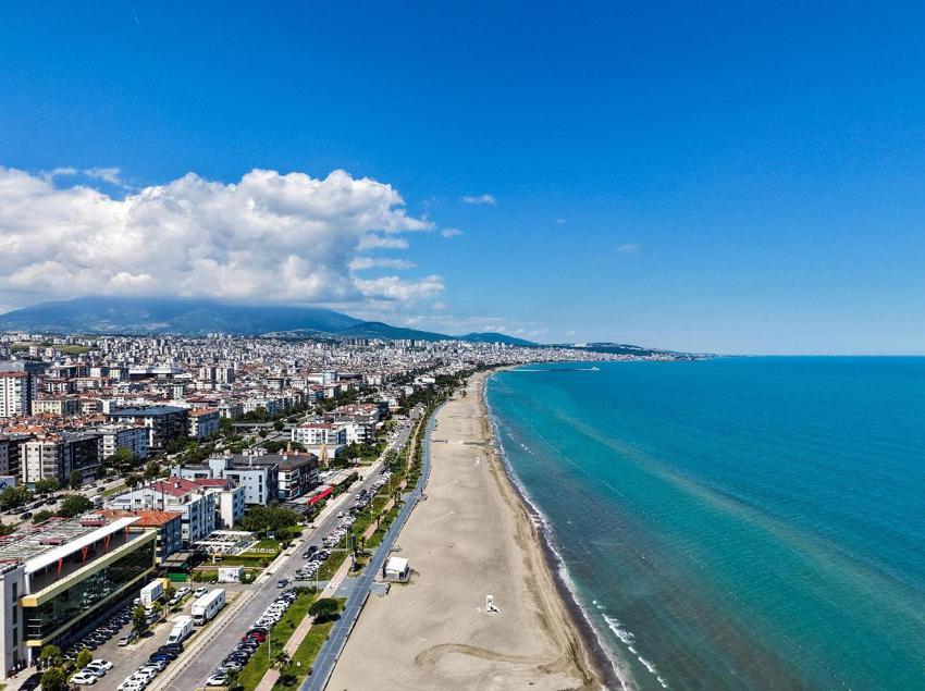 Türkiye'nin en uzun kumsallarına sahip deniz turizminin gözde şehri Samsun'da Mavi bayraklı plaj sayısı 16'dan 19'a yükseldi