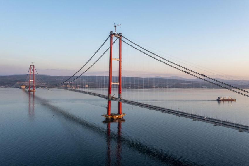 Otoyol ve köprü ücretlerine zam geldi mi? Hangi köprüye zam geldi? Köprü ve otoyollara ne kadar zam yapıldı? Osmangazi ve Çanakkale Köprüsü fiyatı ne kadar oldu? Açıklama geldi