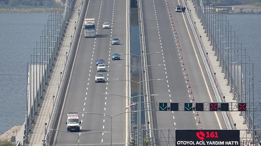 Otoyol ve köprü ücretlerine zam geldi mi? Hangi köprüye zam geldi? Köprü ve otoyollara ne kadar zam yapıldı? Osmangazi ve Çanakkale Köprüsü fiyatı ne kadar oldu? Açıklama geldi