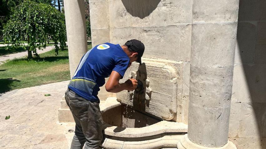 Adanalılardan Avrupalılara sıcaklık tepkisi: Sıcaklık 50-60 derece olacak, yanıyoruz