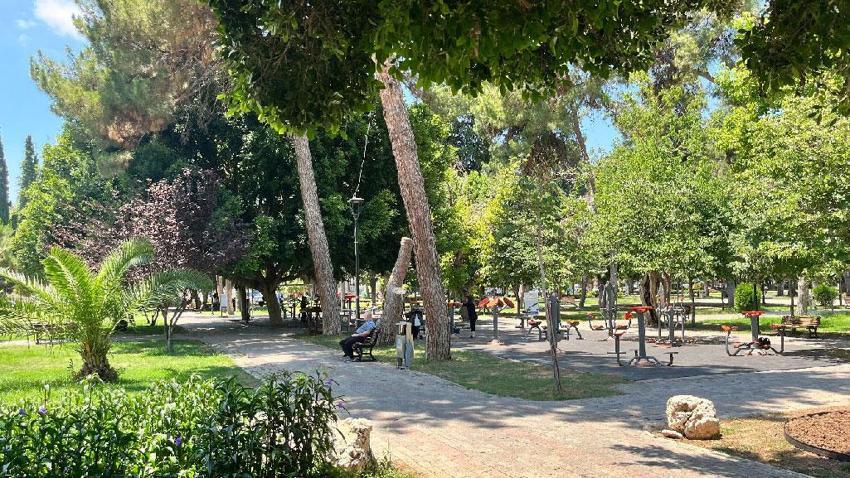 Adanalılardan Avrupalılara sıcaklık tepkisi: Sıcaklık 50-60 derece olacak, yanıyoruz