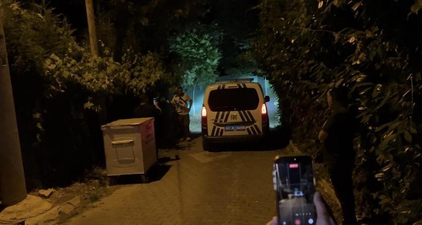 Deniz Akkaya misafir gittiği evi işgal ettiği öne sürüldü, polis nezaretinde tahliye edildi
