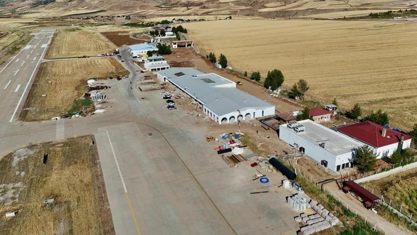 Siirt Havalimanı terminal binası açılışa hazırlanıyor