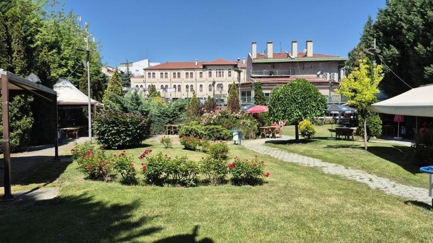 Eskişehir'in en eski çarşısı: 73 yaşındaki esnaf Çukur Çarşı'yı anlattı