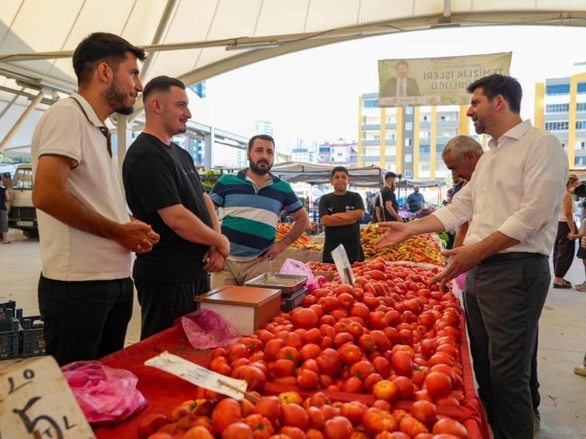 Mersin'de atıl halde duran arazi semt pazarına dönüştü!
