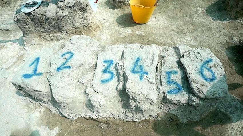 Bin yıllık Selçuklu şehitlerinin mezarı açıldı: Ok ve kılıç izleri tek tek inceleniyor: DNA testleri saniyeler içinde gerçeği ortaya çıkaracak!