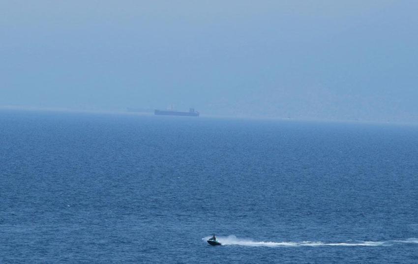 Antalya'da sıcak hava bunalttı nem yüzde 86'lara ulaştı, kentin üzeri nem bulutları ile kaplandı