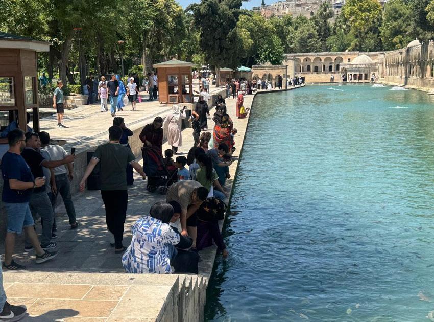 Meteoroloji ve AKOM'dan İstanbul için sağanak yağış ve dolu uyarısı peş peşe geldi