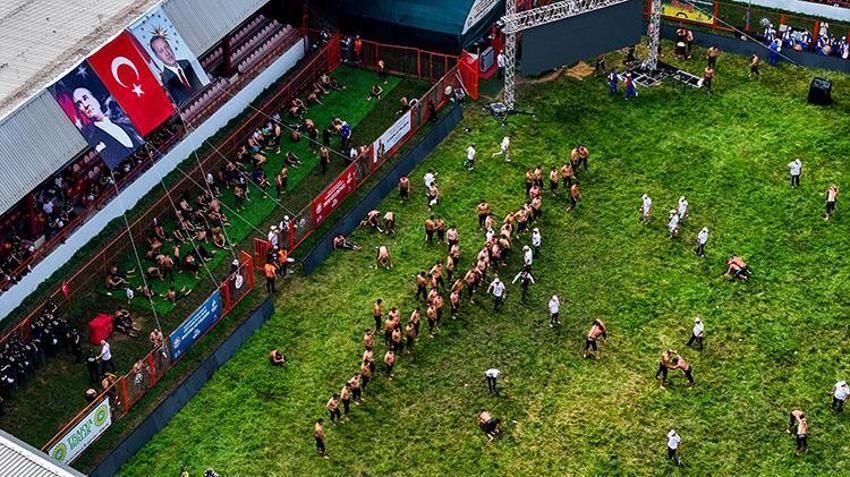 665. Tarihi Kırkpınar Yağlı Güreşleri'nde ikinci gün müsabakaları başladı! İlk sonuçlar gelmeye başladı