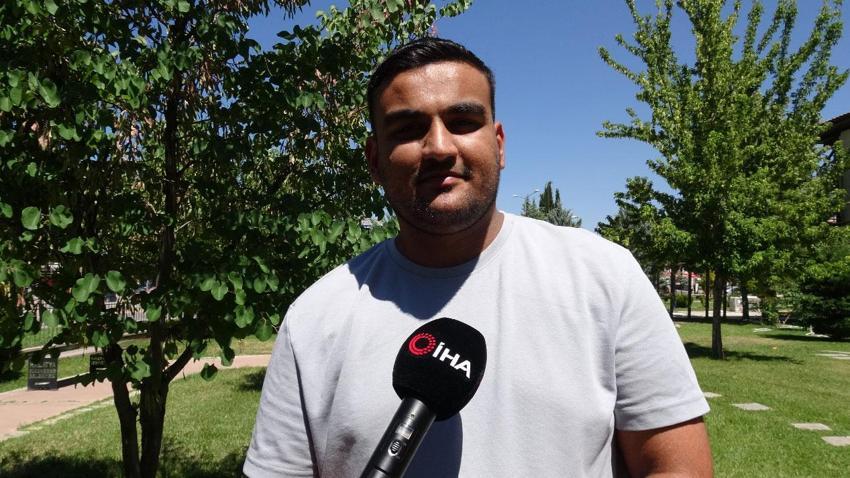 Çekiliş yapacağız notuyla paylaştığı kırık ve eski kayısı kasası videosu sosyal medyayı salladı
