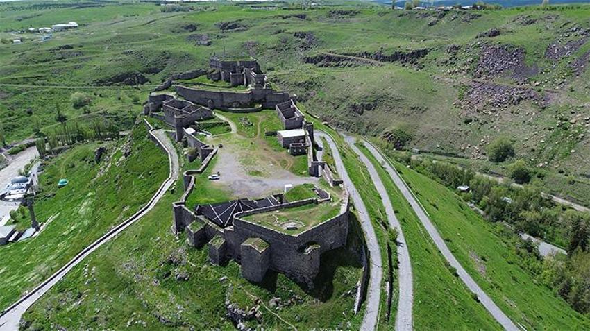 Bin yıldır ayakta, savaşlara ve yıkımlara meydan okudu ama listede yok! Tarih Turizminin gizli haznesi keşfedilmeyi bekliyor