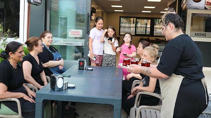 İzmir'deki bu sokak kadınlara tahsis edildi! Atıl bölge onların eliyle bereketli işletmelere dönüştü