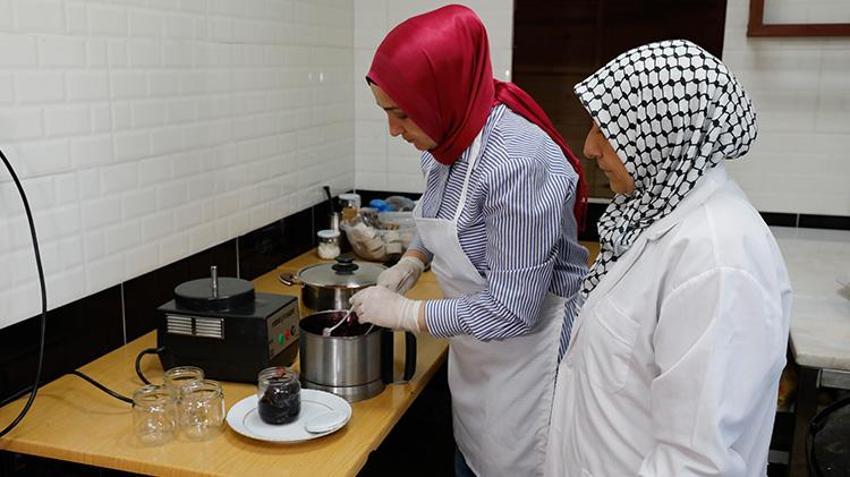 11 kadın bir araya geldi, hayallerini gerçeğe dönüştürdü! Şimdi siparişlere yetişemiyorlar