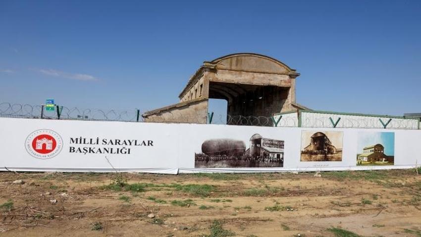 Ayçiçek tarlalarının ortasında Osmanlı'nın gökyüzüne açılan kapısı yatıyor