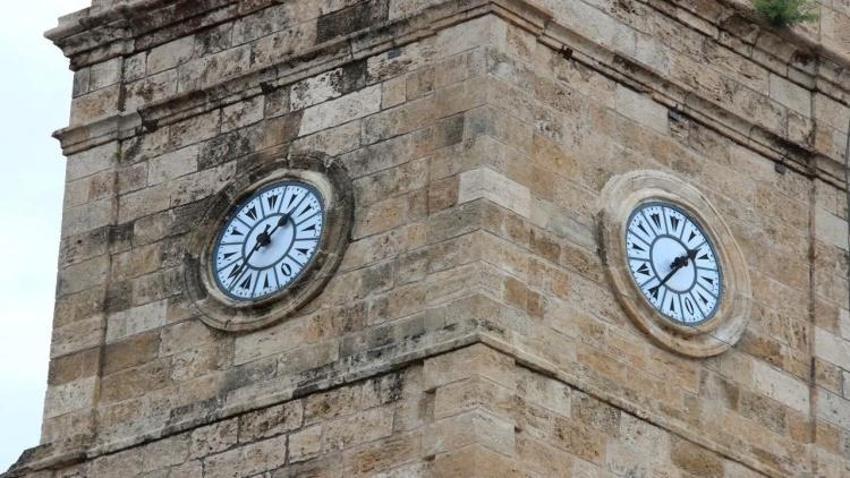 Antalya'da zaman bir durup bir çalışıyor: 3,5 milyonluk saat binlerce kişiyi yanılttı
