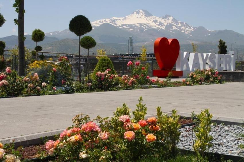 Kayseri'de her noktaya ekildi: Büyükşehir'in projesi her yıl büyüyor