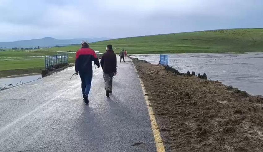 Kars'ta sel alarmı: Şiddetli yağış sel ve taşkınlara neden oldu