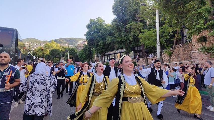Bursa sokaklarında renk cümbüşü! 12 Temmuz'a kadar devam edecek