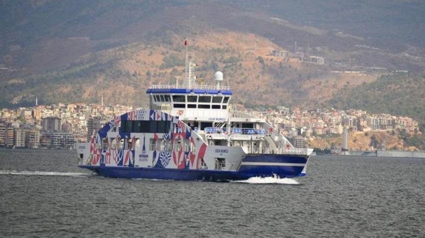 İzmir'de trafiğe nefes aldıran uygulama! 20 bin araç deniz yolunu kullandı