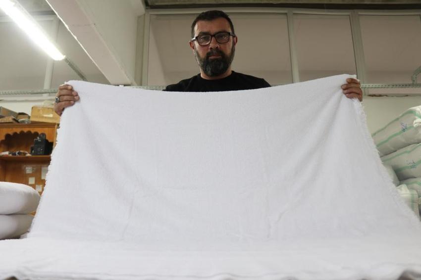 Kutsal toprakların 'beyaz örtüsü' Denizli’den! Buldan, dünyanın en büyük ihram üretim üssü oldu