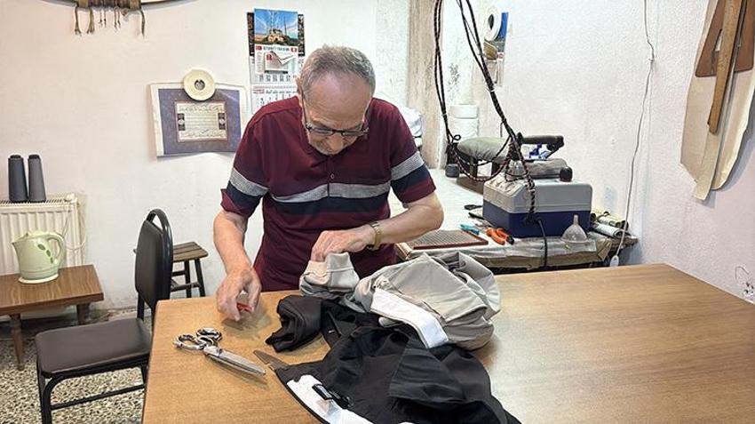 Çocuk yaşta başladı, 61 yıldır bıkmadan usanmadan yapıyor! '10 yıl sonra elbise dikecek birini bulamayacaksınız'