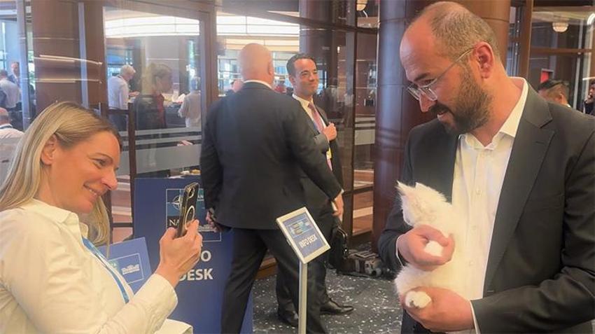 NATO Zirvesi'nin gözdesi oldu: Basın mensuplarından 'Lokum'a yoğun ilgi