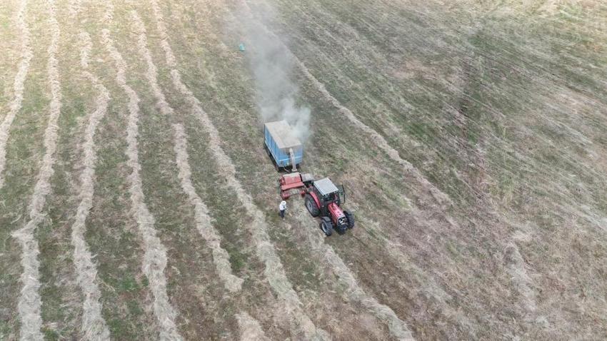 Bingöl’de tarımda çift bereket dönemi! İlk hasat bitti, ikinci mahsul için traktörler sahaya indi