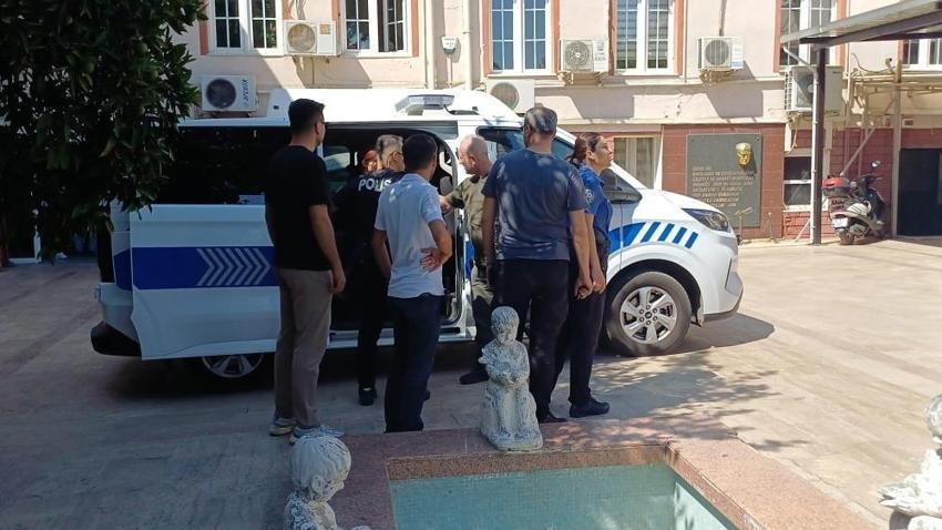 Polise ağzına gelen hakaret ve küfrü etti: Aydın'da kimliğini vermemek için 250 metre kaçabildi
