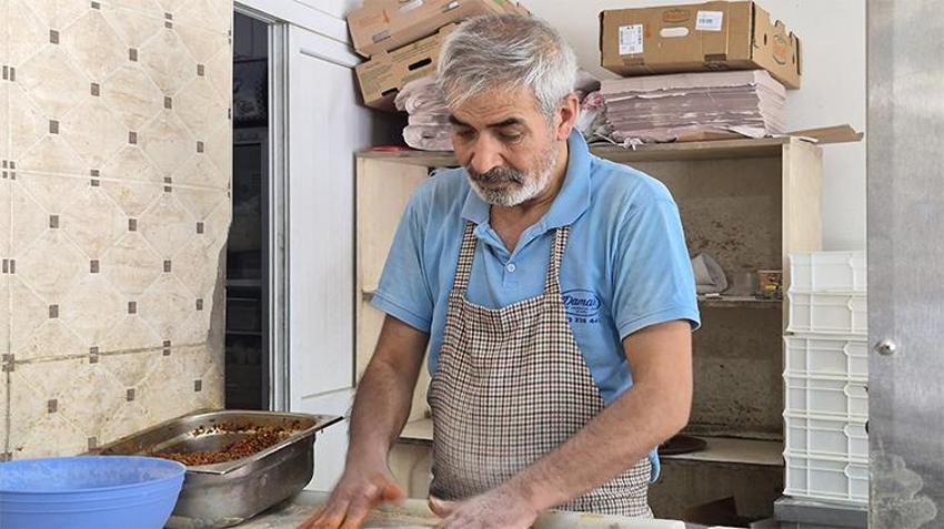 Dışarısı 40, fırın önü 400 derece: Adıyamanlı fırıncıların zorlu ekmek mesaisi