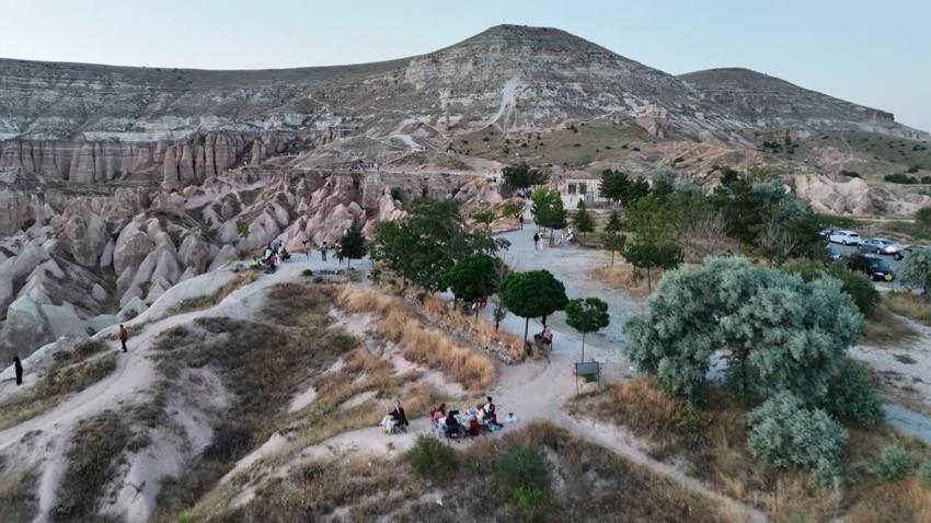 Tarihi dokusu ve eşsiz atmosferiyle ünlü Kapadokya, dünyanın en iyi gün batımı destinasyonu seçildi