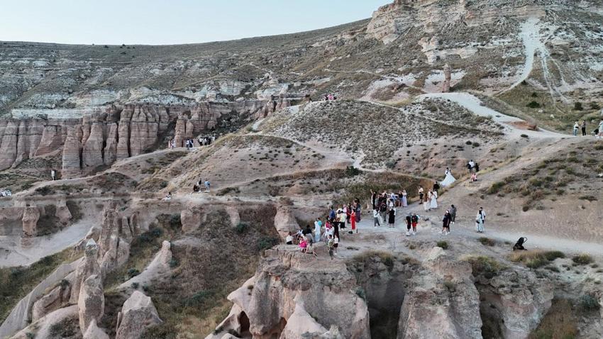 Tarihi dokusu ve eşsiz atmosferiyle ünlü Kapadokya, dünyanın en iyi gün batımı destinasyonu seçildi