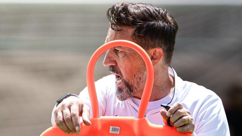 Amedspor'un orta sahası Suudi Arabistan'dan! Besnik Hasi istedi, Alman gurbetçi imzaya geliyor