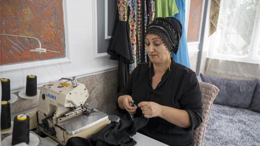 Dışarıda çalışması imkansızdı! Evini atölyeye çevirip kendi işinin patronu oldu