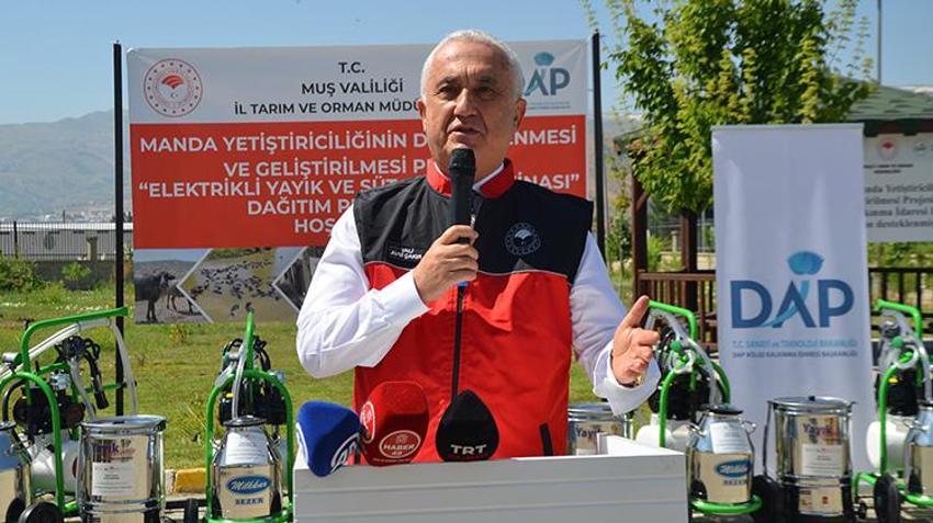 Muş'ta 518 üreticiye elektrikli yayık ve süt sağım makinesi dağıtıldı