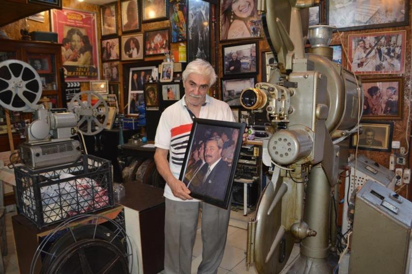 Kadir İnanır anısı filmleriyle Adana ovalarında yaşatılıyor!