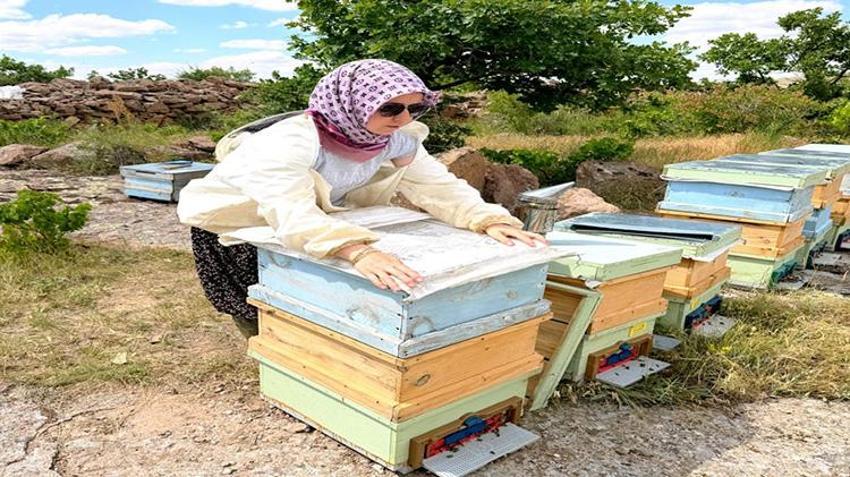 İğnesindeki gizli şifayı keşfetti, saniyeler içinde aldığı kararla işe başladı! Şimdi siparişlere yetişemiyor