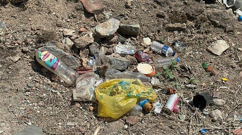 Bursa'da definecilerin ve çöplerin arasında kalan Roma mirası kurtarılmayı bekliyor
