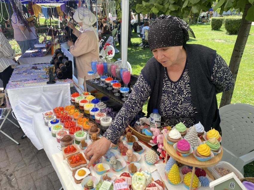 Kendileri üretip kazanç sağlıyorlar! El emeği ürünler yoğun ilgi görüyor