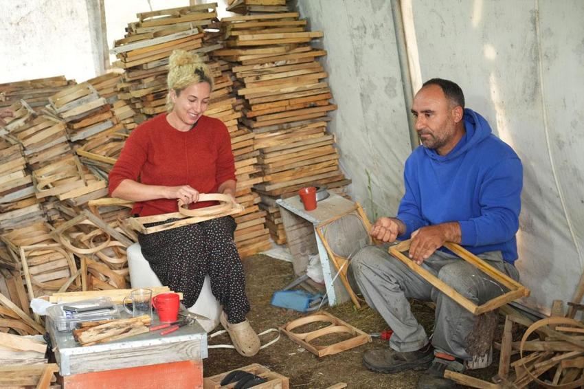 Muş'ta üreticilere nefes olan proje: Arıcılığa 30 yılını veren aile işlerini devlet destekleriyle büyüttü