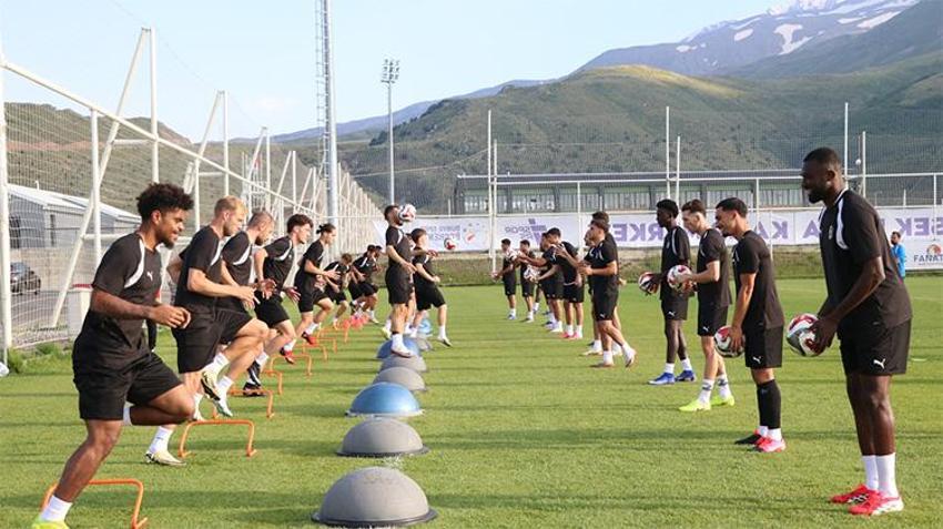 Manisa FK Yeni sezona Erciyes’in zirvesinde hazırlanıyor: 1850 metrede yüksek tempo!