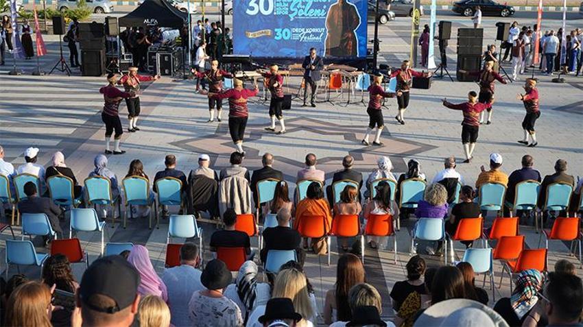 Vatandaşlardan yoğun ilgi: 30. Bayburt Dede Korkut Şölenleri uluslararası gösterilerle renklendi