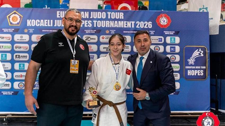 Kayserili milli sporcu Selda Beren Sarıkaya Avrupa'nın zirvesinde!
