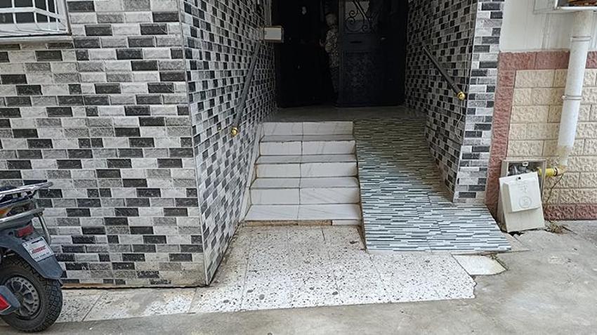 Adana'da kadına şiddet! 2 çocuğunun annesini çekiçle dövüp, bıçakla boğazını kesti
