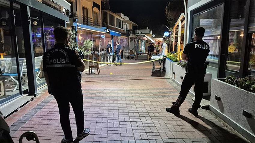 Bodrum'da restoranda dehşet anları... Masasına dönerken sırtından vuruldu