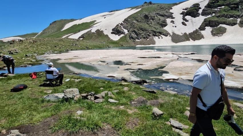 Van'da yeni rota: Çalyan Gölü'ne akın ediyorlar